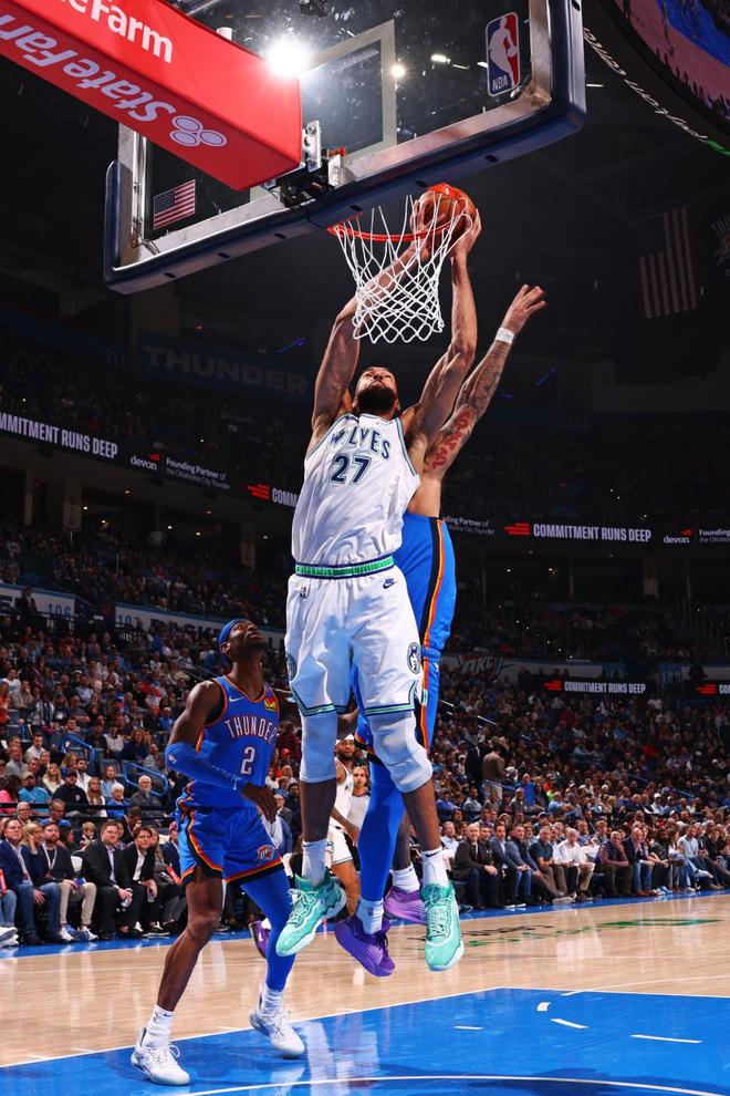 包含里昂发布备战花絮，今晨扳平良机，全明星赛任务艰巨，训练强度明显提升的词条