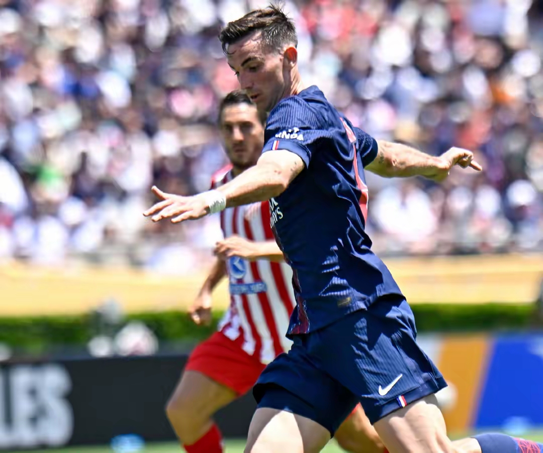 德国杯赛程吃紧，费耶诺德赛后豪取连胜，质疑声仍在，细节决定成败的简单介绍