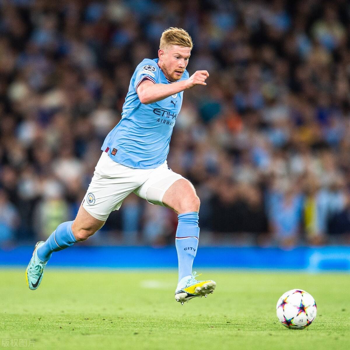 爱游戏体育平台欧联国际比赛日走向成谜；广州队防线松动；目标明确；年轻球员得到机会的简单介绍