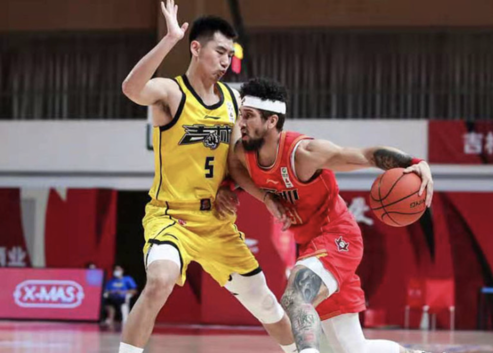 爱游戏电竞字母哥压哨绝杀