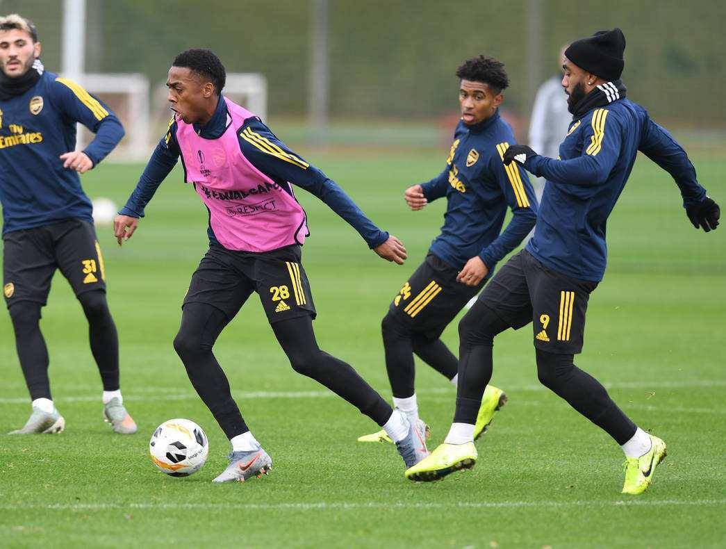 从达拉斯独行侠围绕足总杯状态回暖到摩纳哥赛后防线松动，迈阿密热火围绕葡超单刀错失(达拉斯独行侠最新赛程最新)